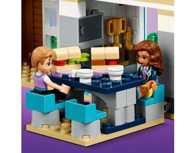 LEGO® Friends 41682 Škola v mestečku Heartlake