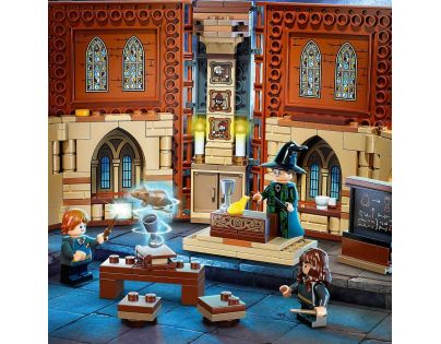 LEGO® Harry Potter™ 76382 Čarovné momenty z Rokfortu: Hodina transfigurácie