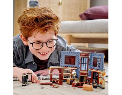 LEGO® Harry Potter™ 76385 Čarovné momenty z Rokfortu: Hodina čarovania