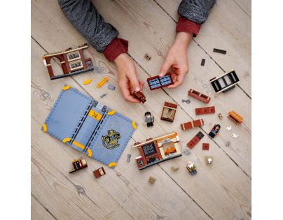 LEGO® Harry Potter™ 76385 Čarovné momenty z Rokfortu: Hodina čarovania