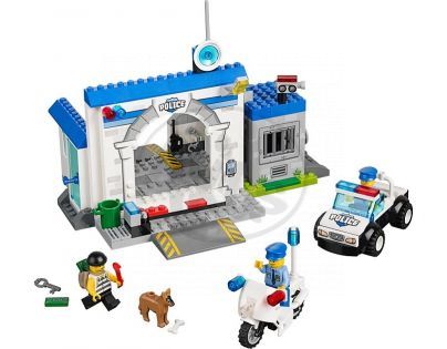 LEGO Juniors 10675 - Policie - Velký únik