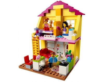 LEGO Juniors 10686 Rodinný domeček