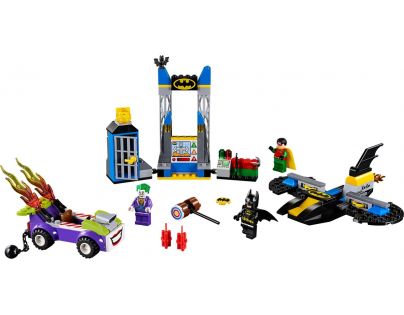 LEGO Juniors 10753 Joker útočí na Batcave