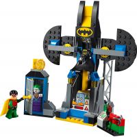 LEGO Juniors 10753 Joker útočí na Batcave 5