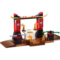 LEGO Juniors 10755 Prenasledovanie v Zaneovom nindža člne 4