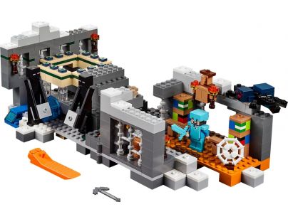 LEGO Minecraft 21124 Konečná brána