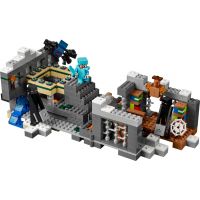 LEGO Minecraft 21124 Konečná brána 4