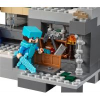 LEGO Minecraft 21124 Konečná brána 6