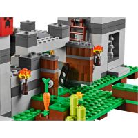LEGO Minecraft 21127 Pevnost 6