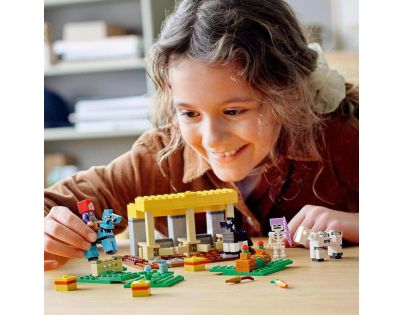 LEGO® Minecraft™ 21171 Konská stajňa