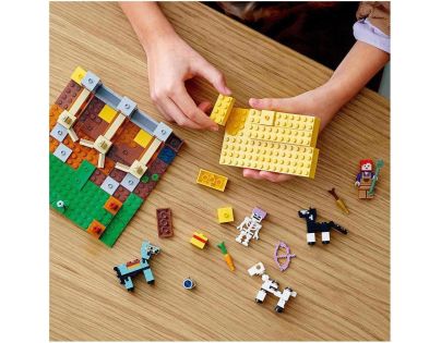 LEGO® Minecraft™ 21171 Konská stajňa