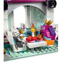 Lego Movie 70838 Hrozivý vesmírny palác kráľovnej Ľubovôle 4