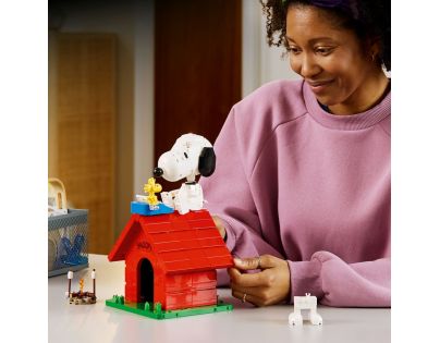LEGO® Ideas 21368 Peanuts: Snoopyho búda