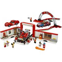 LEGO Speed Champions 75889 Ferrari garáž 2