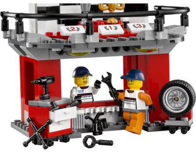 LEGO Speed Champions 75912 Porsche 911 GT v cílové rovince