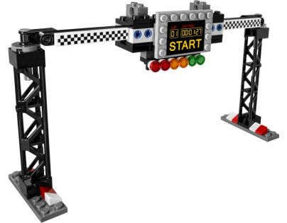 LEGO Speed Champions 75912 Porsche 911 GT v cílové rovince