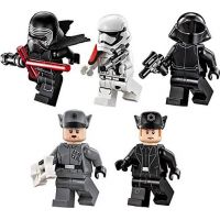 LEGO Star Wars 75104 Kylo Ren Command Shuttle 6