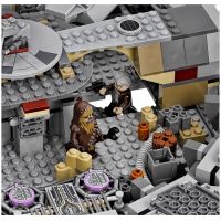 LEGO Star Wars 75105 Millennium Falcon - Poškozený obal 6