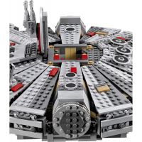 LEGO Star Wars 75105 Millennium Falcon 4