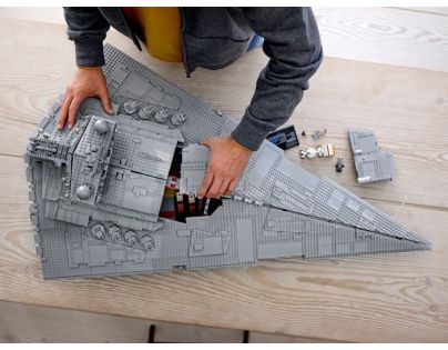LEGO® Star Wars™ 75252 Imperiálne hviezdny destruktor