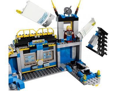 LEGO Super Heroes 76018 - Hulk™ Rozbití laboratoře