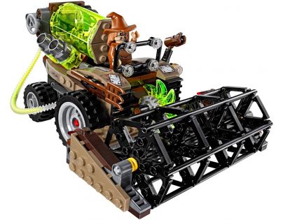 LEGO Super Heroes 76054 Batman Scarecrow Sklizeň strachu