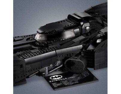 LEGO® Super Heroes 76139 Batmobile ™ 1989: prenasledovanie Jokera