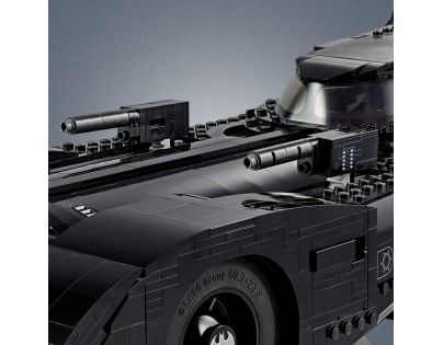 LEGO® Super Heroes 76139 Batmobile ™ 1989: prenasledovanie Jokera