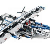LEGO Technic 42025 Nákladní letadlo - Poškozený obal 4