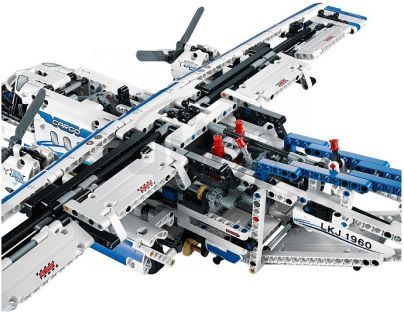 LEGO Technic 42025 - Nákladní letadlo