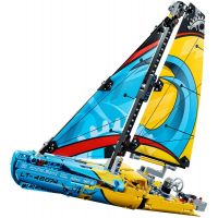 LEGO Technic 42074 Pretekárska jachta 4