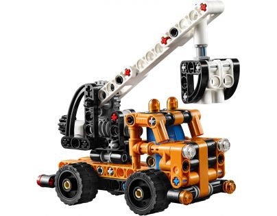 LEGO Technic 42088 Oberač čerešní