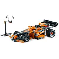 LEGO Technic 42104 Pretekársky ťahač 2