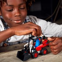 LEGO® Technic 42116 Kompaktný nakladač 5