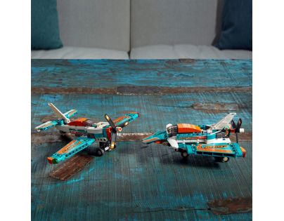 LEGO® Technic 42117 Pretekárske lietadlo