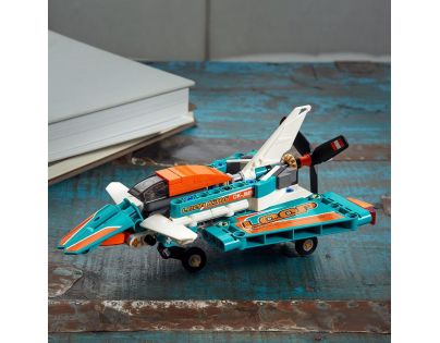LEGO® Technic 42117 Pretekárske lietadlo