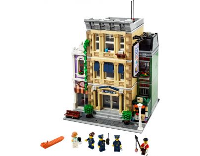 LEGO® ICONS 10278 Policajná stanica
