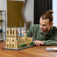 LEGO® Architecture 21061 Notre-Dame v Paríži 3