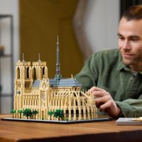 LEGO® Architecture 21061 Notre-Dame v Paríži 6