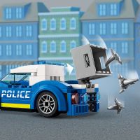 LEGO® City 60314 Policajná naháňačka so zmrzlinárskym vozidlom 5