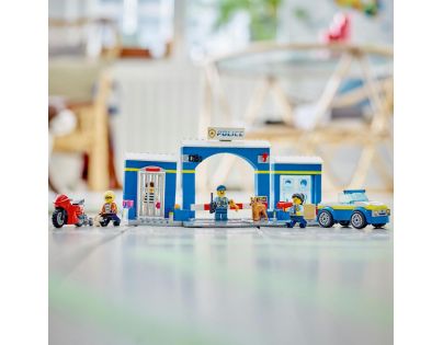 LEGO® City 60370 Naháňačka na policajnej stanici