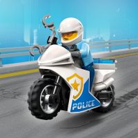 LEGO® City 60392 Naháňačka auta s policajnou motorkou 6