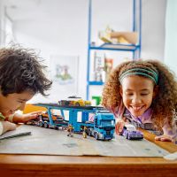 LEGO® City 60408 Kamión na prepravu áut so športiakmi 3