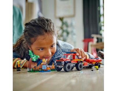 LEGO® City 60412 Hasičské vozidlo 4 x 4 a záchranný čln