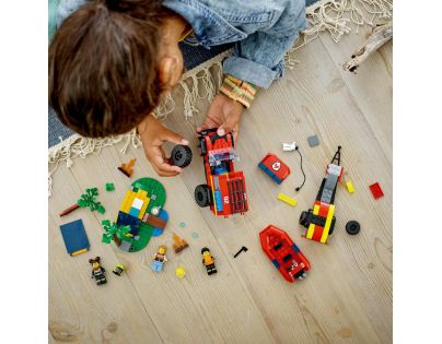 LEGO® City 60412 Hasičské vozidlo 4 x 4 a záchranný čln