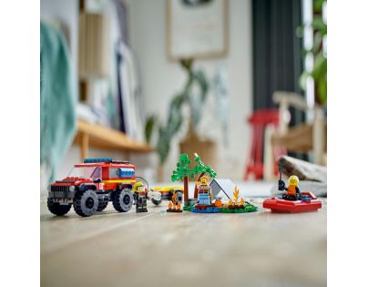 LEGO® City 60412 Hasičské vozidlo 4 x 4 a záchranný čln