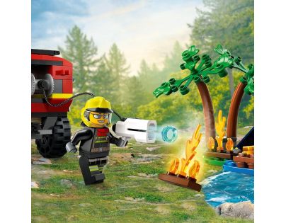 LEGO® City 60412 Hasičské vozidlo 4 x 4 a záchranný čln