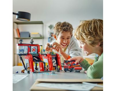 LEGO® City 60414 Hasičská stanica s hasičským vozidlom - Poškodený obal