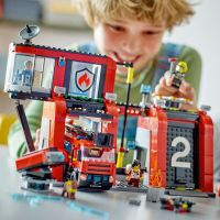 LEGO® City 60414 Hasičská stanica s hasičským vozidlom - Poškodený obal 6