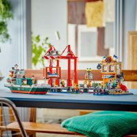 LEGO® City 60422 Prístav s nákladnou loďou 5